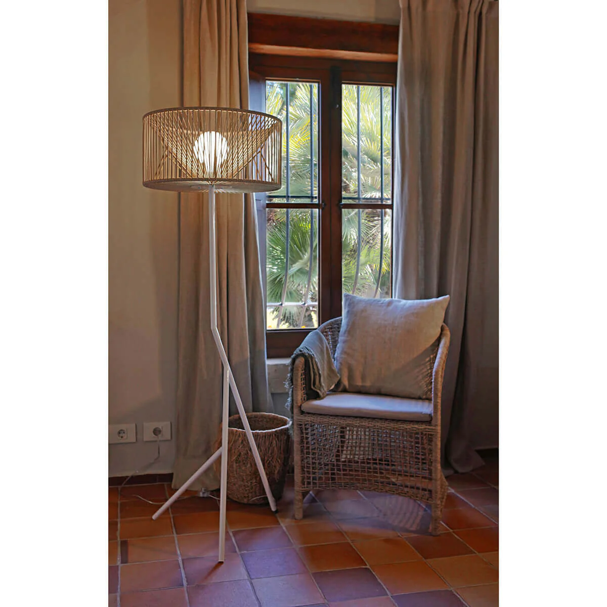 MARIOLA-pie-31004 Gerde Outdoor Wicker Floor Lamp - Image 1